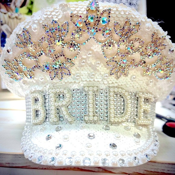 Bride Captain’s Hat - Picture 1 of 8
